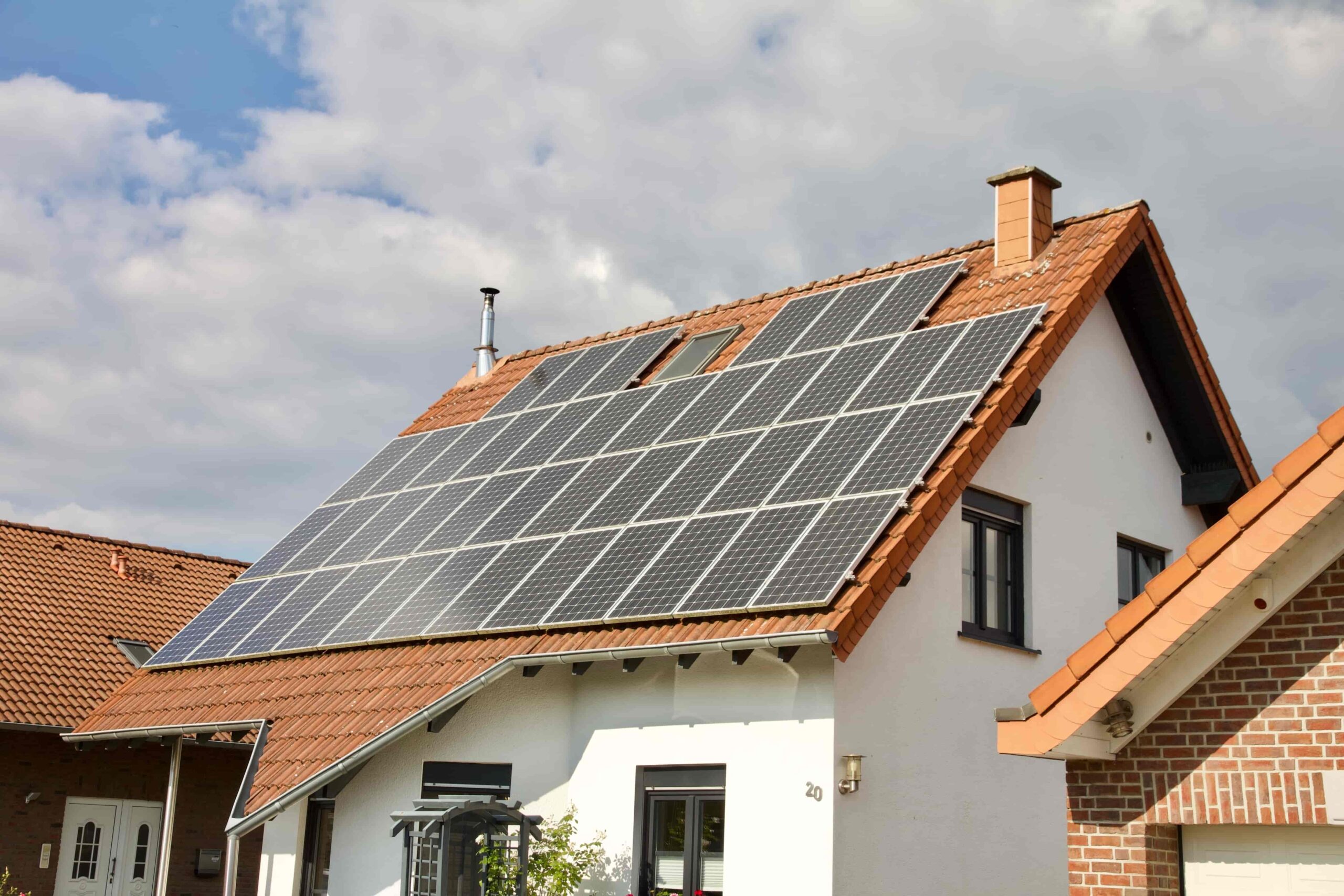 House roof with solar panels it 1 scaled
